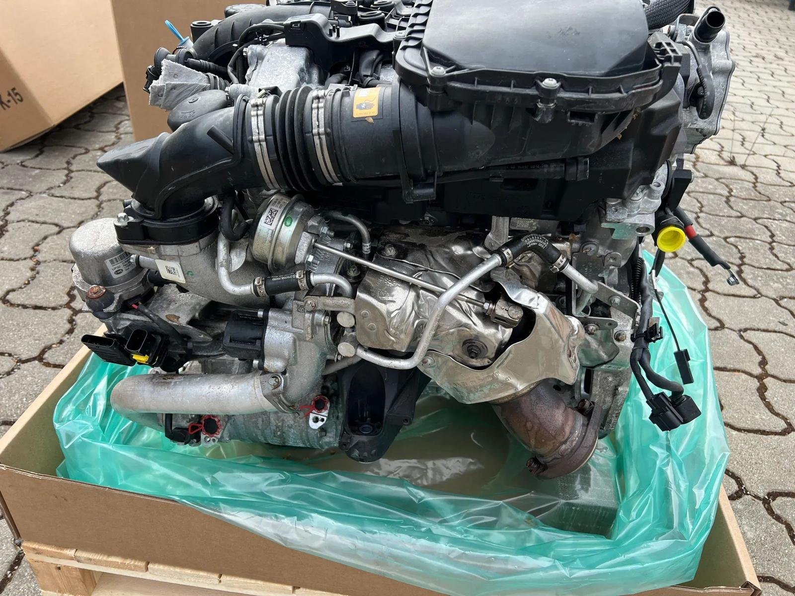 Mercedes-Benz V6 Engine – S-Class W222 - Image 10