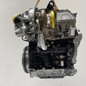 Alternative view of VW GOLF VIII R 2.0 TSI ENGINE