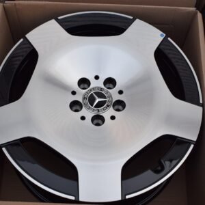 Alternative view of Mercedes-Benz Rim Set