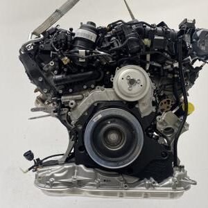 Alternative view of Audi A8 DDV engine
