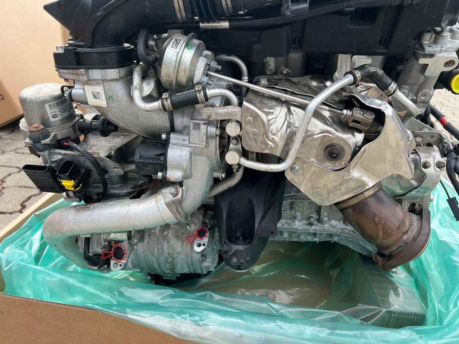 Mercedes-Benz V6 Engine – S-Class W222 - Image 9