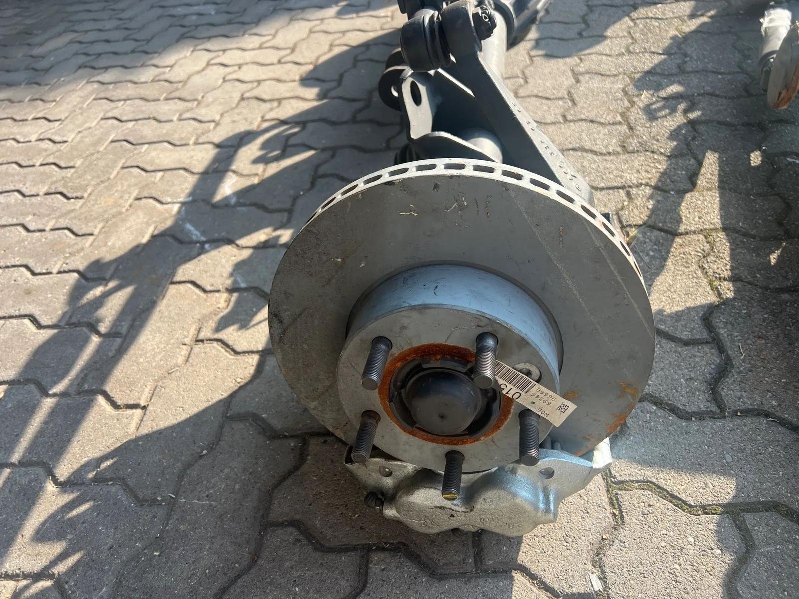 Mercedes-Benz G-Class W463 Front Axle - Image 7