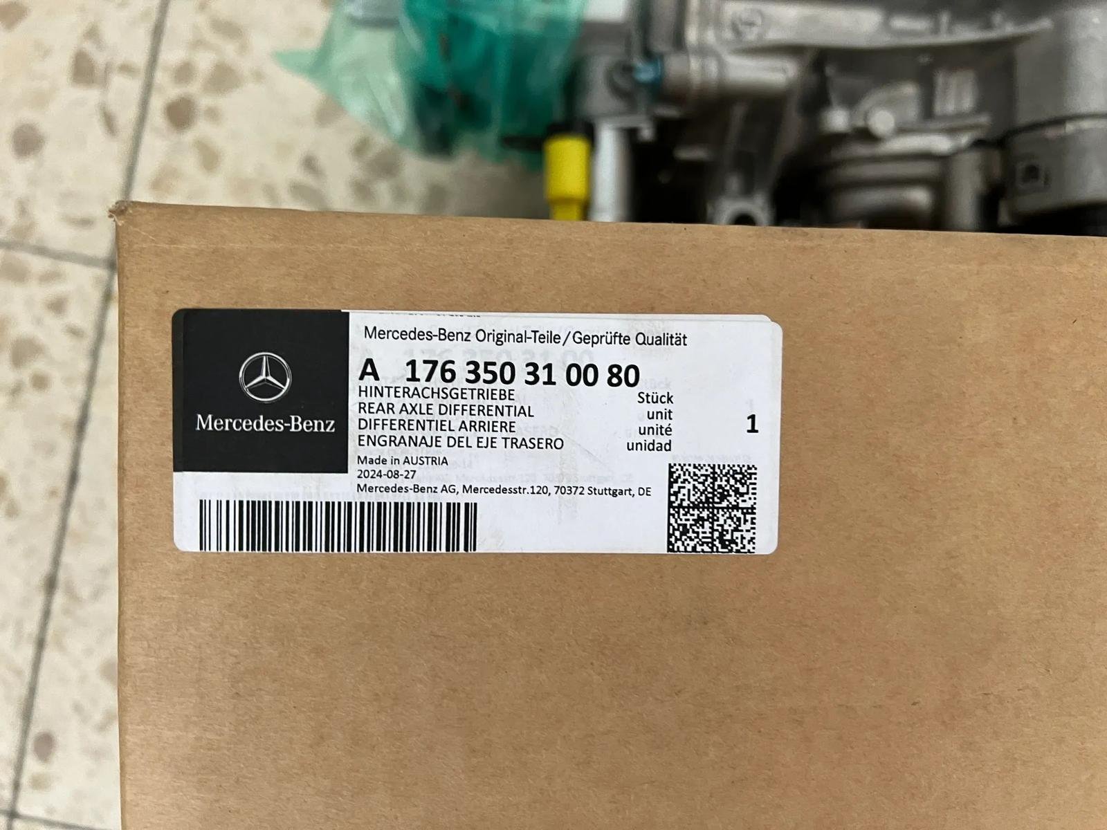 Mercedes-Benz Rear Axle Transmission Assembly - Image 8