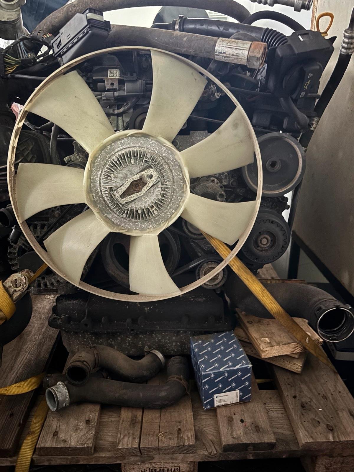 Mercedes-Benz Vito 116 Engine - Image 6