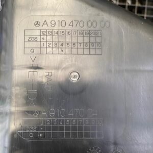 Alternative view of Mercedes Sprinter AdBlue tank