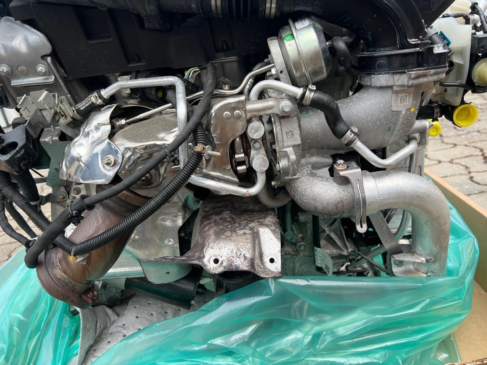 Mercedes-Benz V6 Engine – S-Class W222 - Image 12