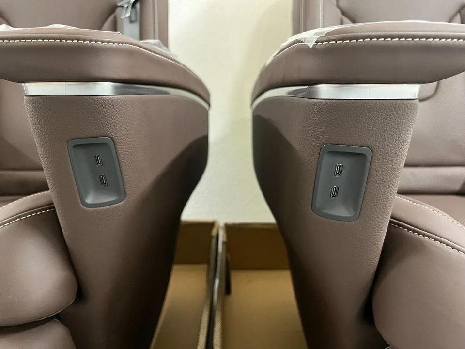 Mercedes-Benz V-Class W447 Luxury Seat - Image 5