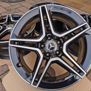 Alternative view of AMG Alloy Wheels for Mercedes GLA / GLB 247 — 19″ A2474011500