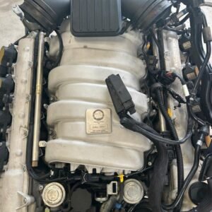 Alternative view of Mercedes-Benz C63 AMG W204 Engine
