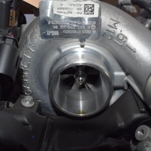 Alternative view of Original Mercedes OM642 Diesel Engine
