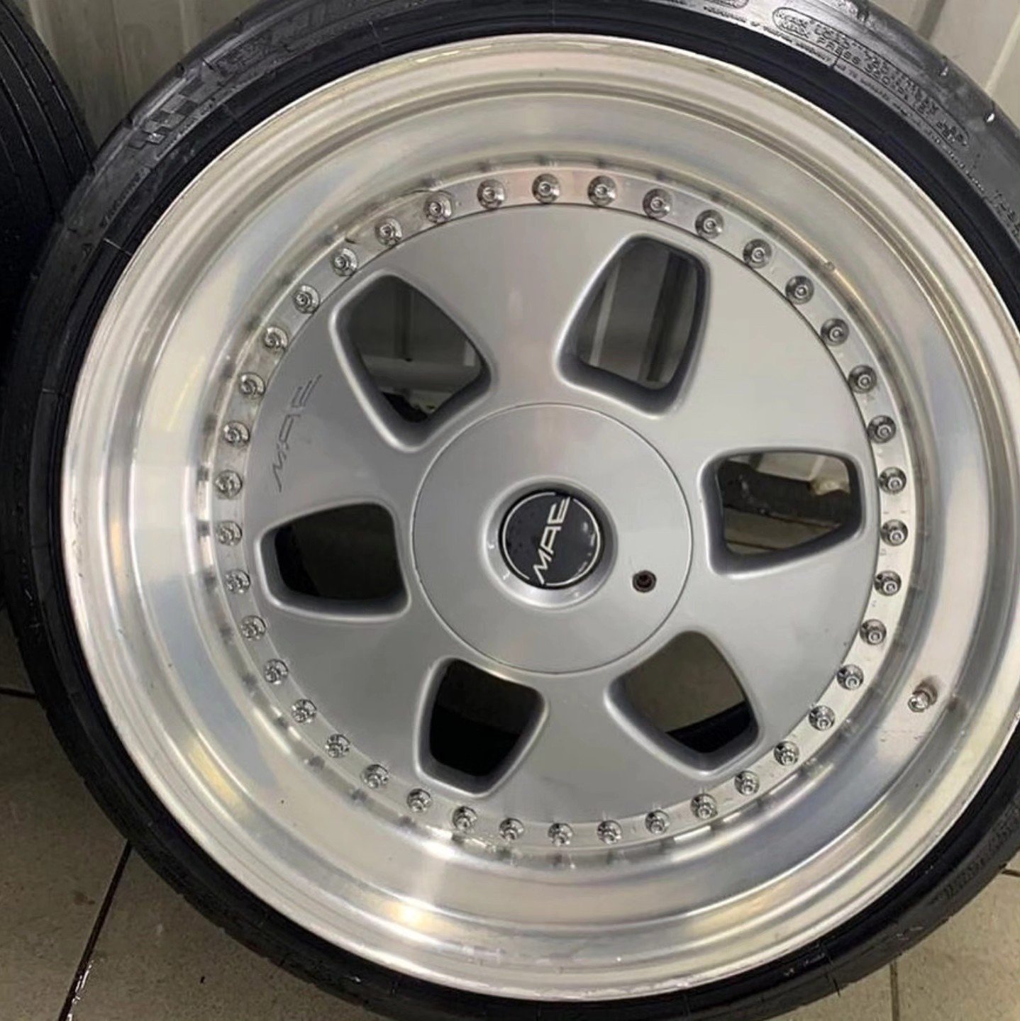 Original MAE R18 3-Piece Staggered Wheels - Image 4