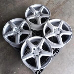 Alternative view of Original AMG Aero Wheels