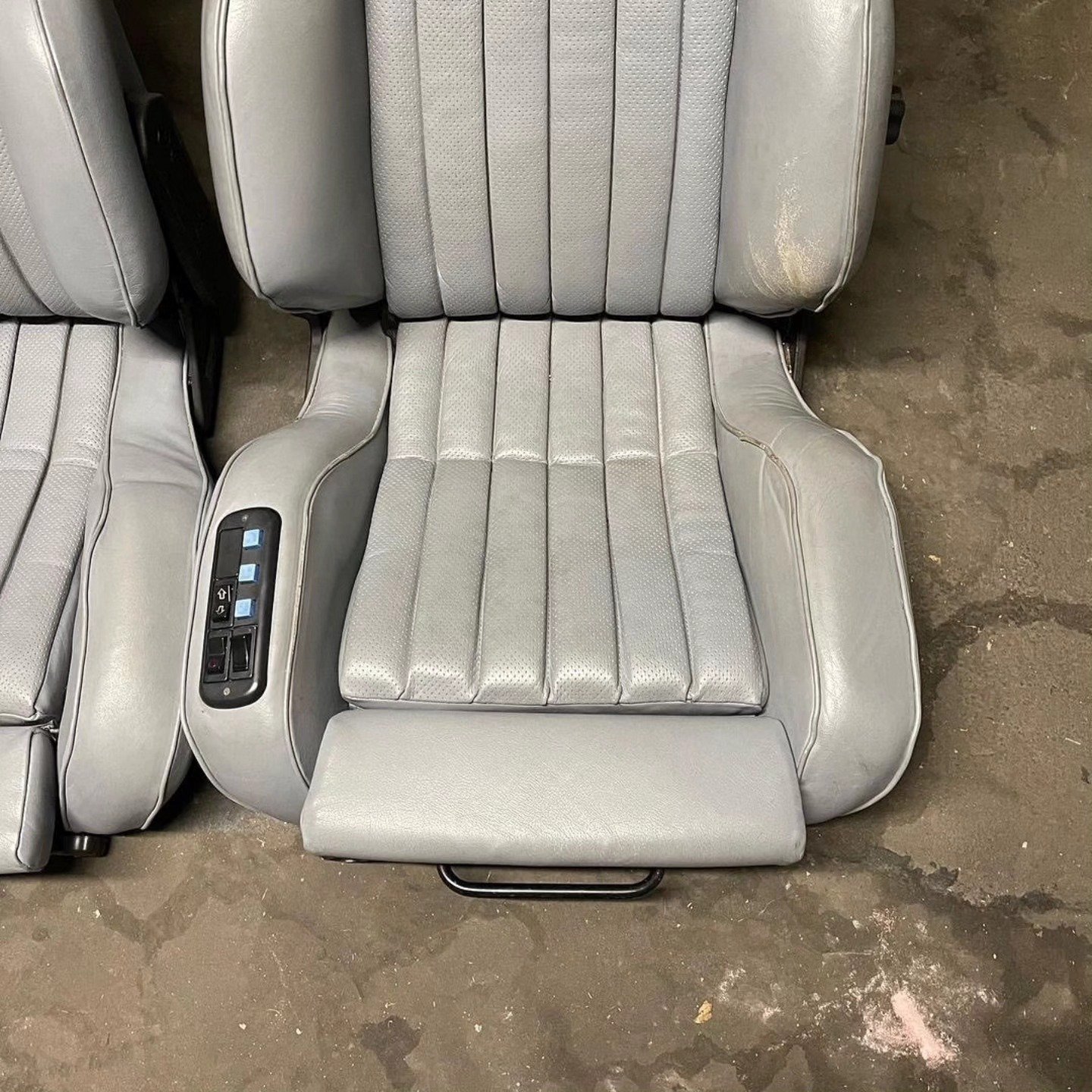 RECARO Classic C71/C81 Driver-Side Seats - Image 2