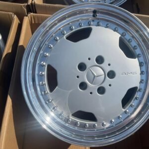Alternative view of AMG 4-Piece Staggered Wheels by OZ