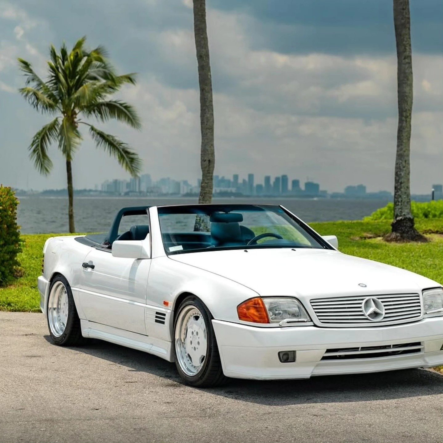 Original AMG R129 Gen 1 Body Kit - Image 9
