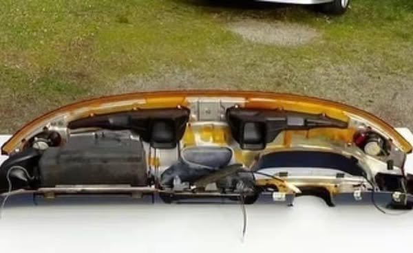 Mercedes-Benz W126 OEM Dashboard - Image 2