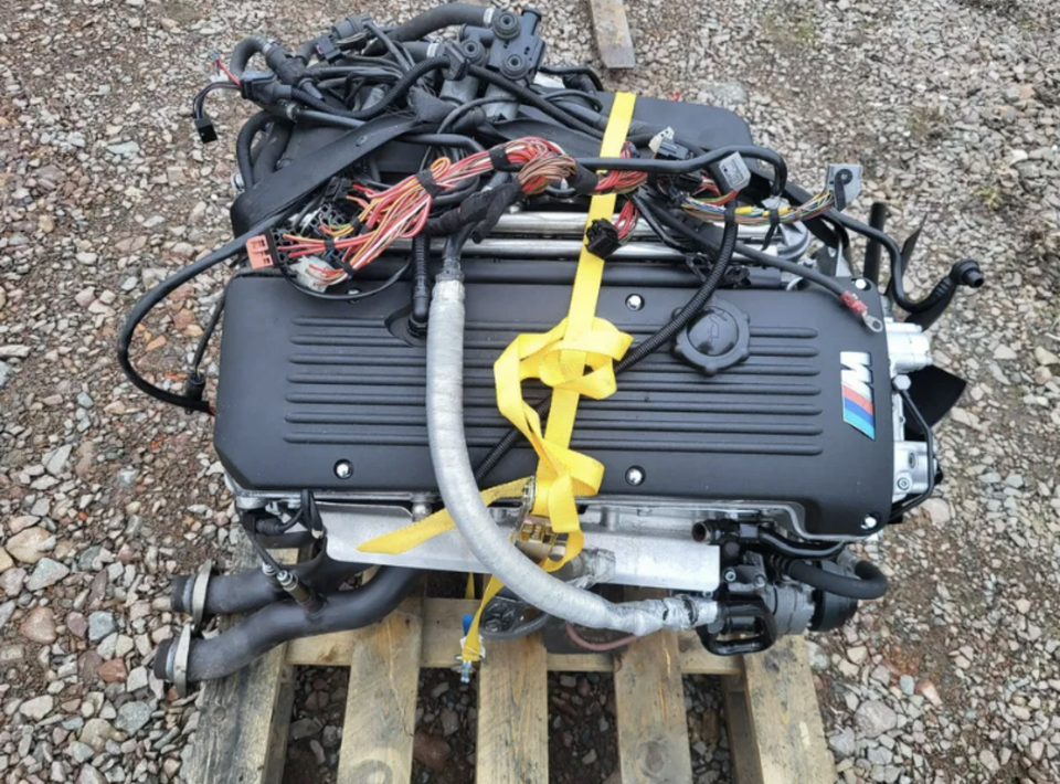 BMW M3 E46 S54B32 Engine - Image 2