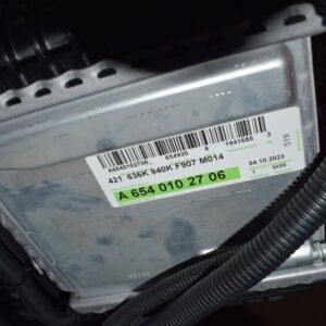 Alternative view of Mercedes Sprinter W907 Engine
