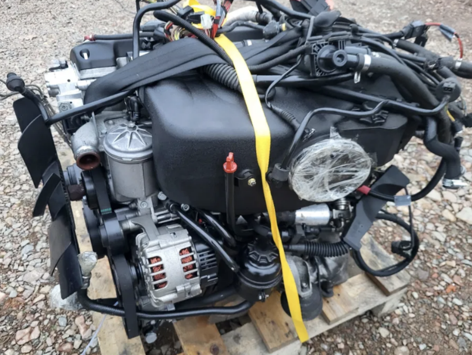 BMW M3 E46 S54B32 Engine - Image 8