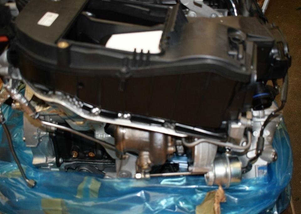 Mercedes Diesel Complete Engine - Image 12