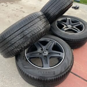 Alternative view of Factory 19″ AMG Wheels & Tires for W463