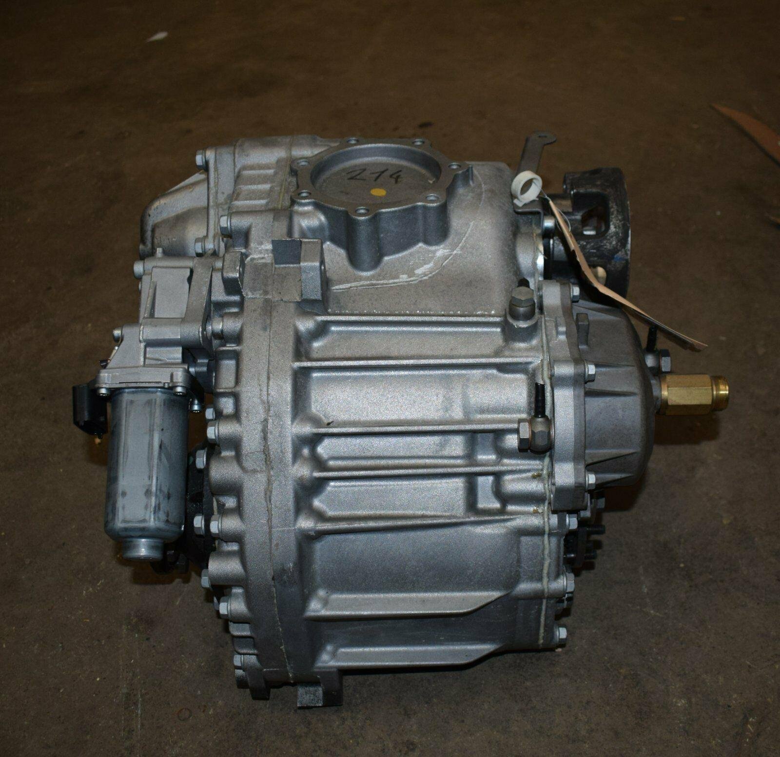 Mercedes W463 G-Class Transfer Case - Image 3