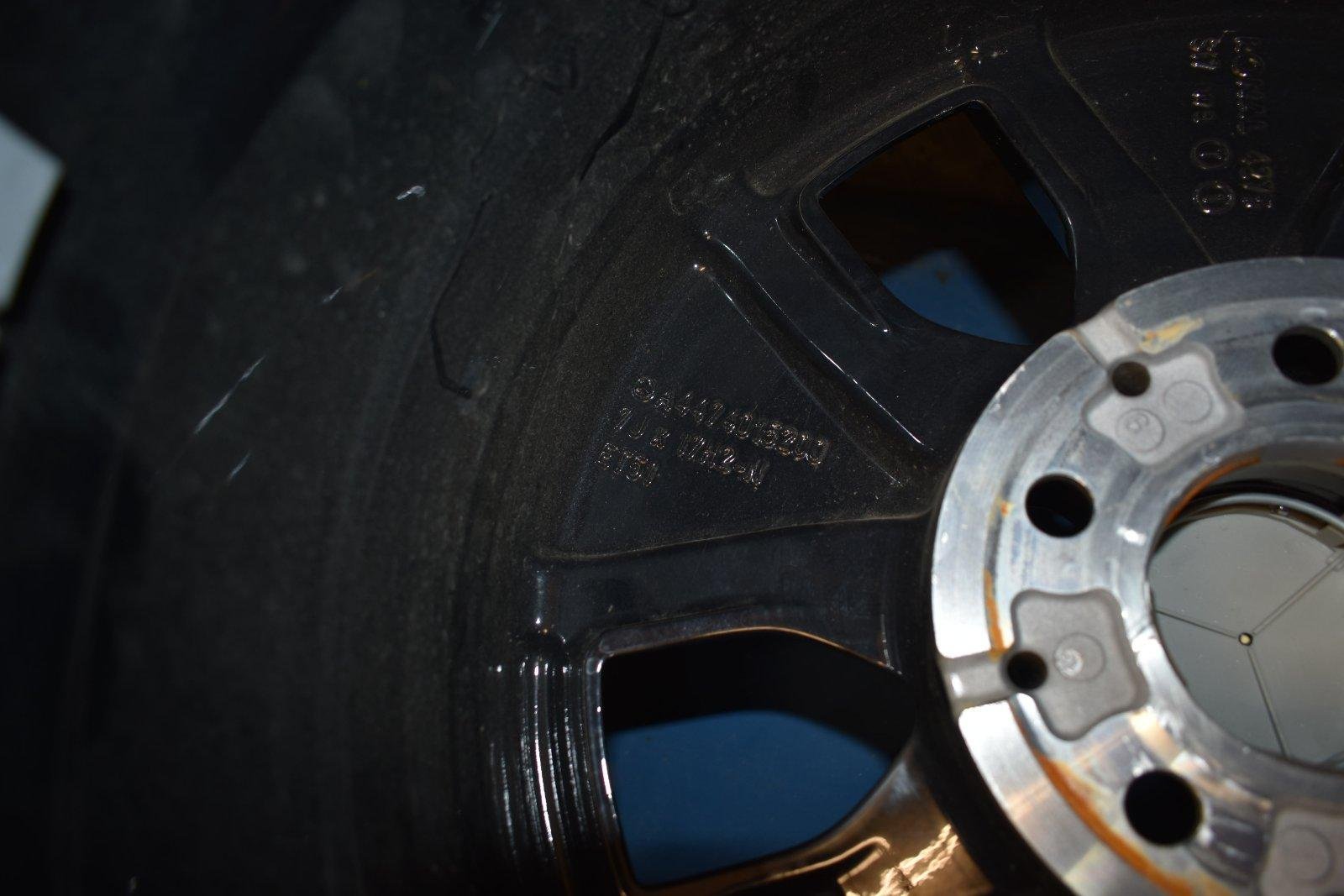 Mercedes W447 Complete Summer Wheel Set - Image 4