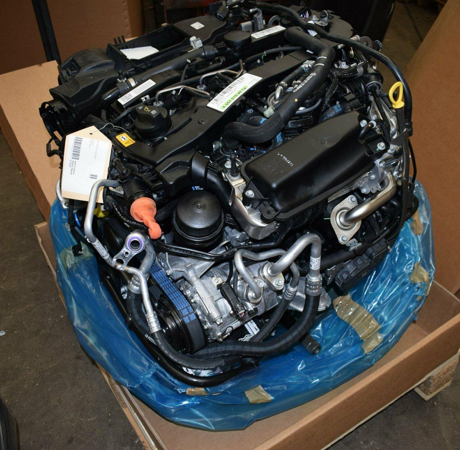 Mercedes Diesel Complete Engine - Image 11