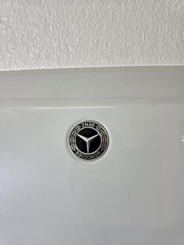 Original Mercedes G-Class Bonnet with Insulation Mat — A4638802700 - Image 7