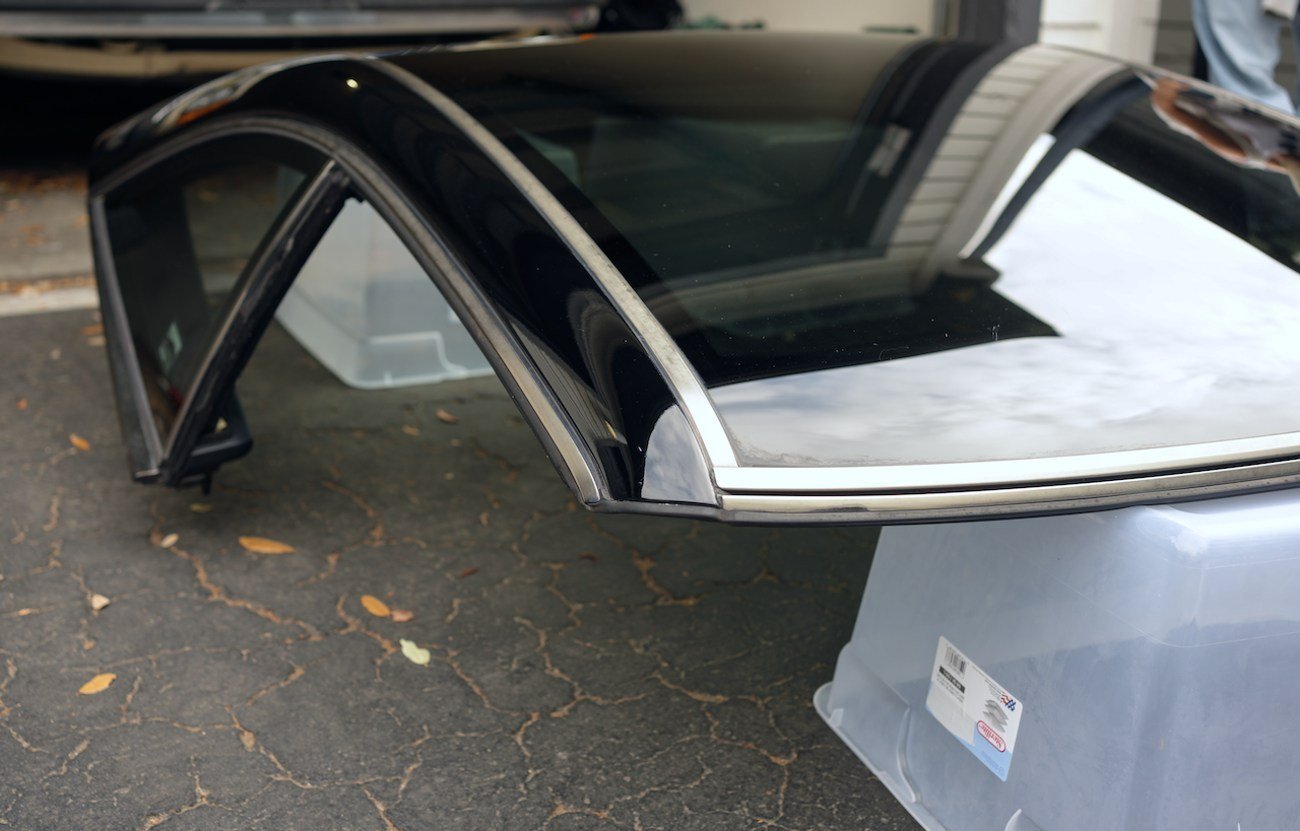 1990–2002 Mercedes-Benz R129 SL Glass Panoramic Hardtop - Image 4