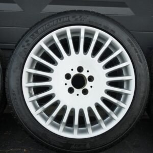 Alternative view of W221 Staggered 19″ Mercedes-Benz W221 S-Class wheels