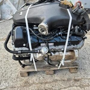 Alternative view of BMW S85B50 V10 Engine 5.0L