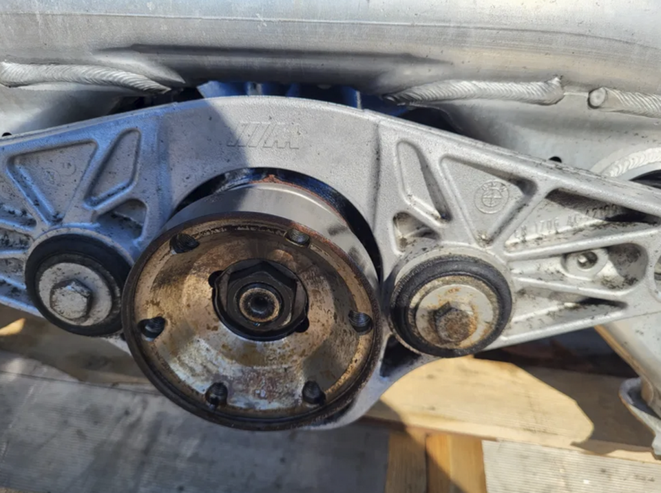 BMW M5 F10 Complete Rear Axle Suspension Assembly - Image 10