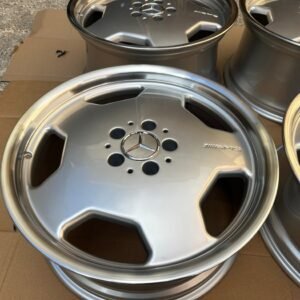 Alternative view of Staggered 18″ AMG Aero II Monoblock Wheels