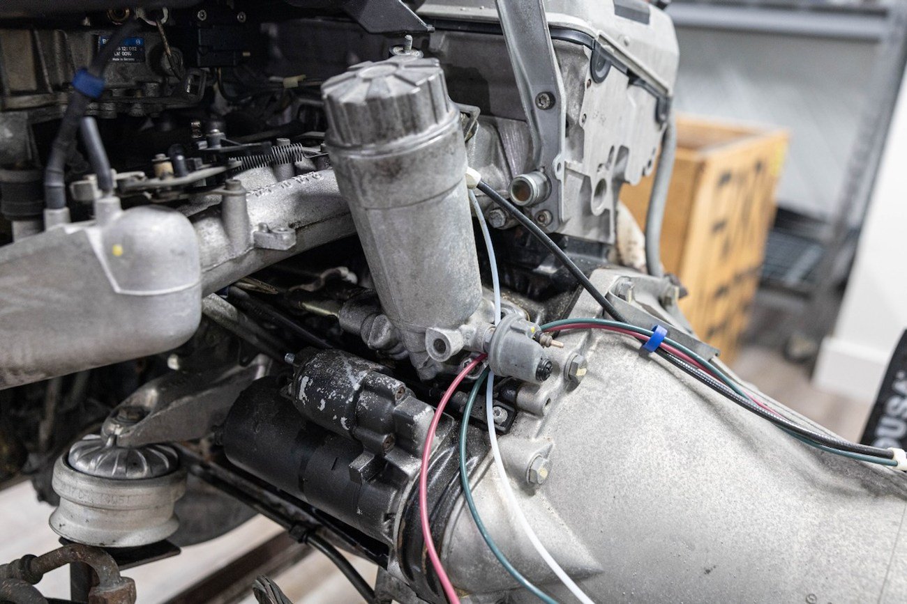 AMG M104 3.4L 24v Engine & 722.5 5-Speed Transmission - Image 6