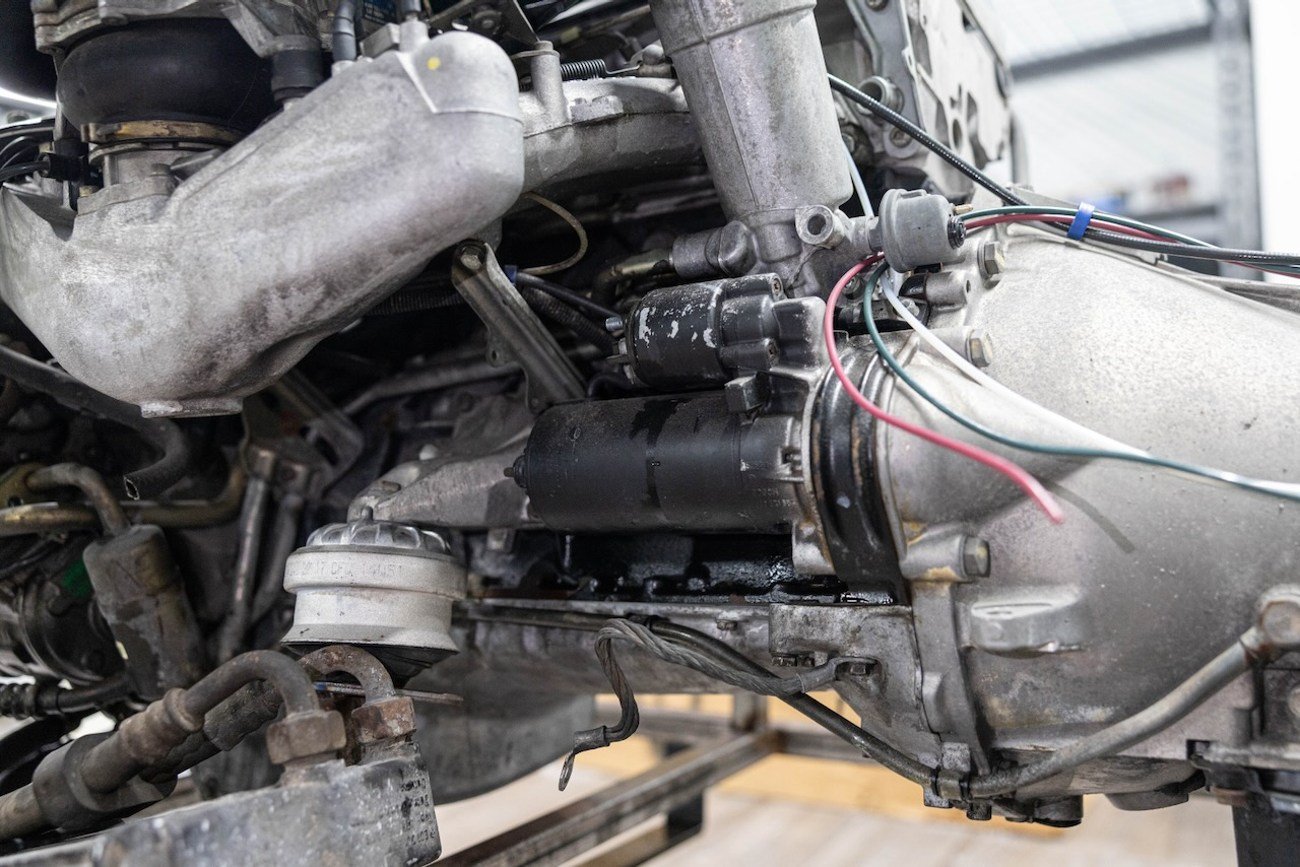AMG M104 3.4L 24v Engine & 722.5 5-Speed Transmission - Image 7