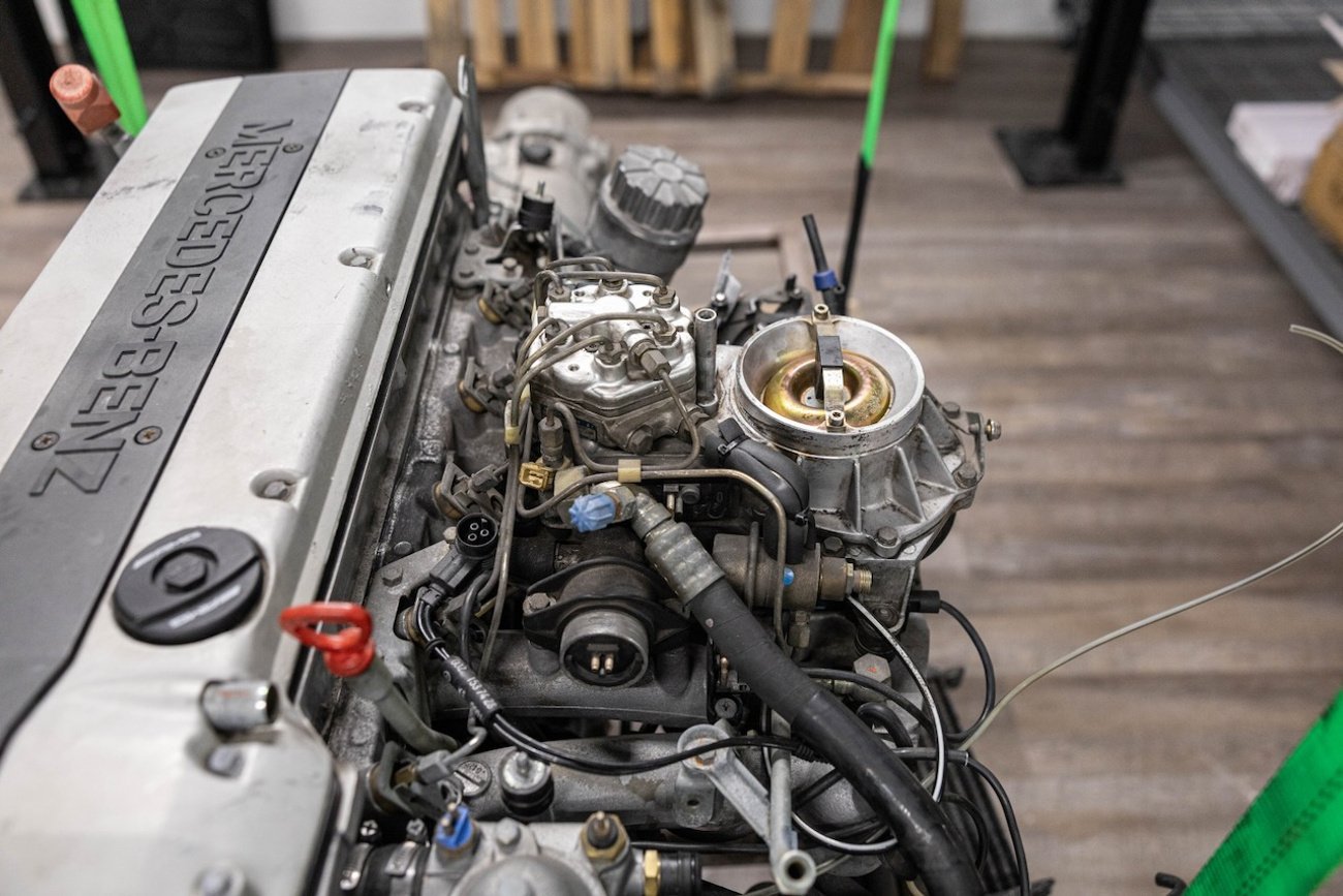 AMG M104 3.4L 24v Engine & 722.5 5-Speed Transmission - Image 4